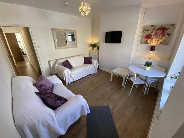 Vine Street, Lancaster LA1 4 bed private hall to rent £533 pcm £123 pw