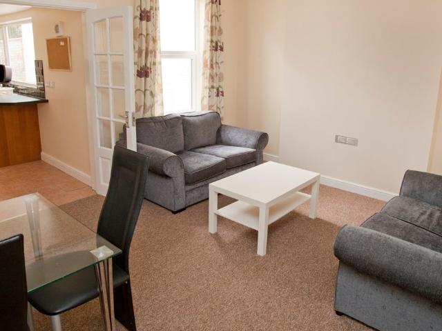 Vine Street, Lincoln LN2, 4 bed flat to rent, £541 pcm | PrimeLocation