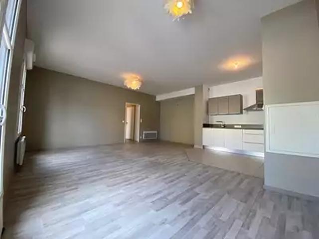 Vineuil Saint Firmin 60500 Location appartement 3 pièces t3 au dernier étage parking
