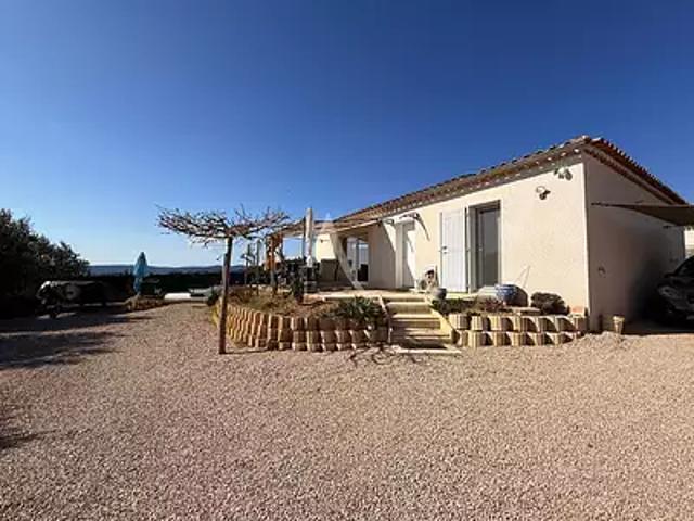 Vinon sur Verdon 83560 Achat / Vente maison 3 pièces t3 au dernier étage piscine