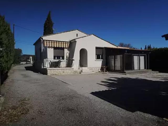Vinon sur Verdon 83560 Achat / Vente maison 3 pièces t3 jardin cave
