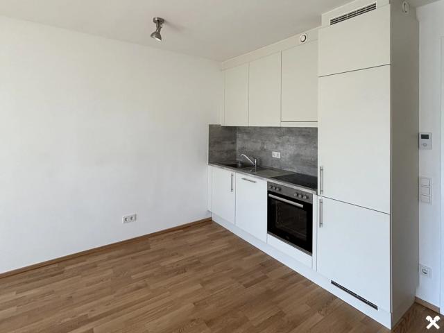 VIO PLAZA Living TOP 060 E04