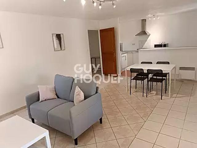 Violès 84150 Location appartement 2 pièces t2 terrasse