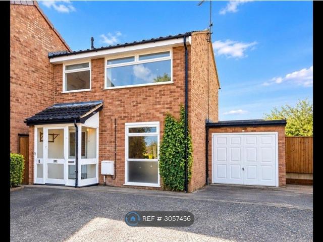 Violet Close, Chelmsford CM1, 3 bed end terrace house to rent, £1,800 pcm | PrimeLocation