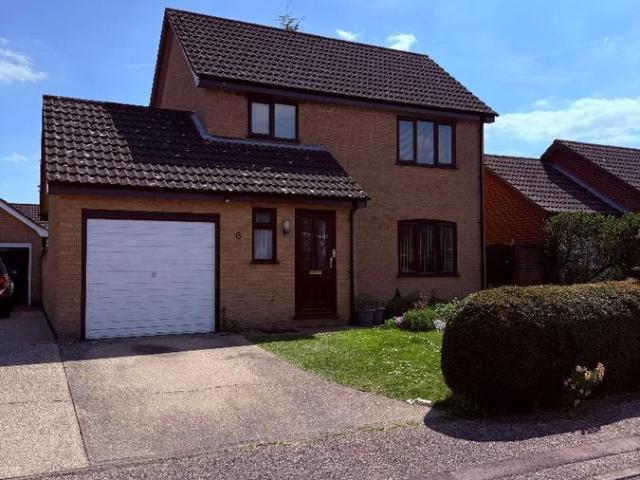 Violet Close, Attleborough NR17, 3 bed detached house to rent, £1,300 pcm | PrimeLocation