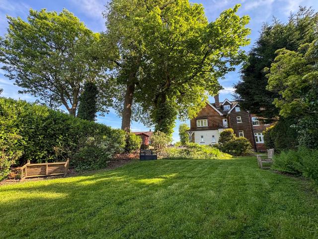 Violet House, Crowborough TN6, 1 bed flat to rent, £1,200 pcm | PrimeLocation