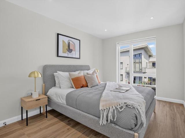 Violet Road, London E3 1 bed flat to rent £2,150 pcm £496 pw