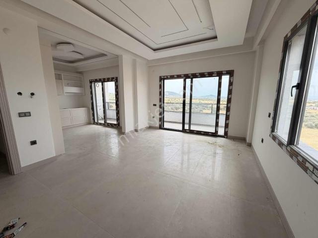 Via10'dan Burhaniye Bademalanında Deniz Manzaralı 3+1 Daire