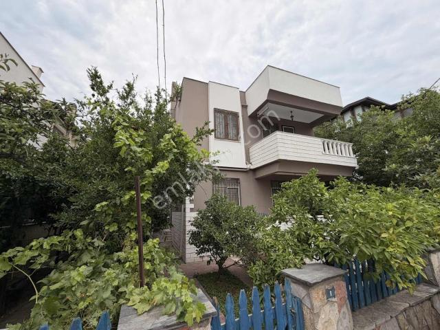 Vıa10 'dan Örende Denize Yakın 4+1 Bahçeli | Teraslı Villa