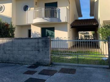 Via 1º Maggio 9 vani 210mq