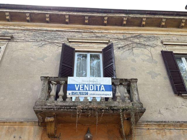 Via Covignano 5 vani 232mq