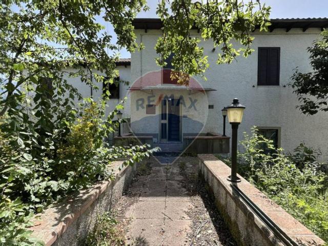 Via Colle Aprico 6 vani 150mq