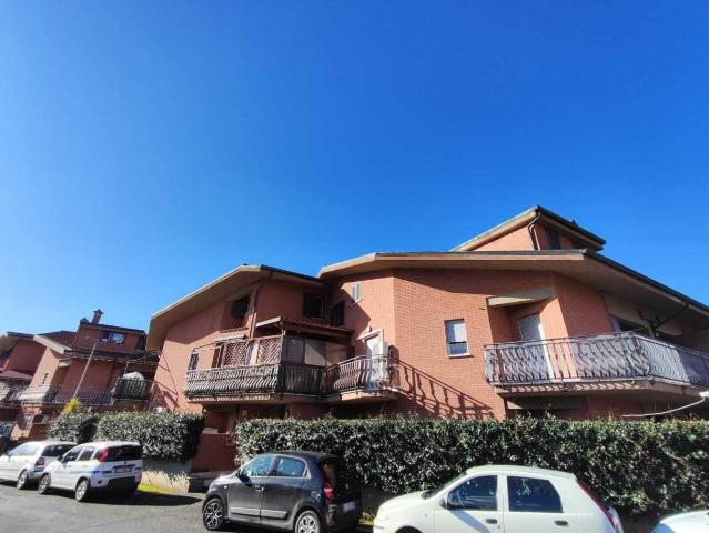 Via Colle del sole 22 trilocale 70mq