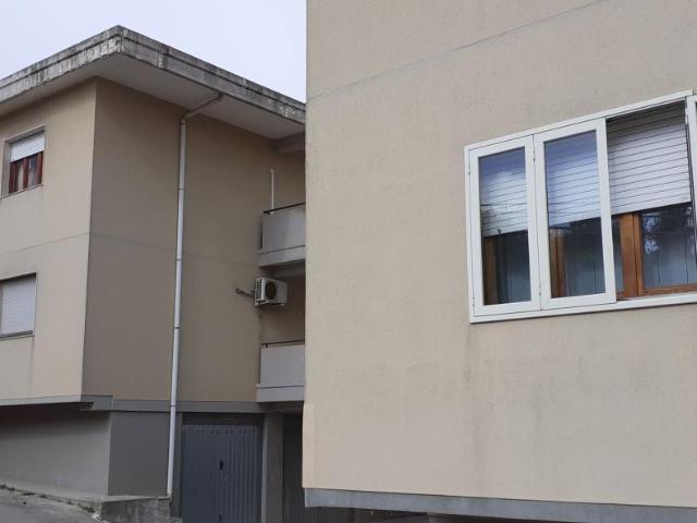 Via Colleorbo 13 trilocale 75mq