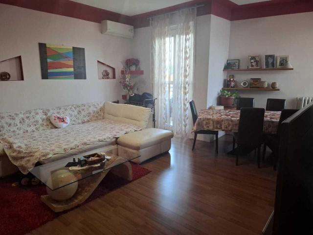 Via Comasinella 97 trilocale 104mq