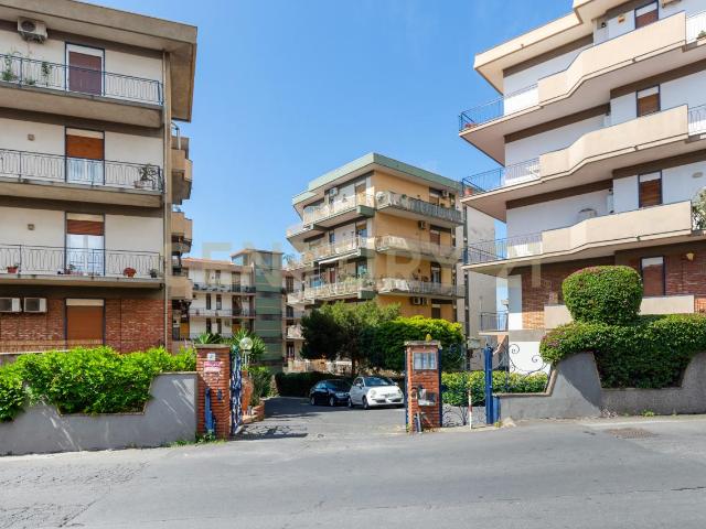 Via Convento del Carmine 5 6 vani 136mq