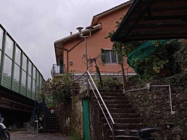 Via Cornice di Sant´Ambrogio 99 5 vani 106mq