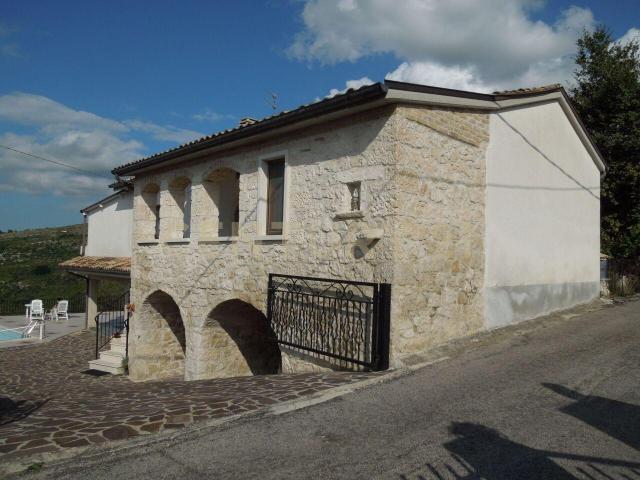 Via Costa del Colle 91 6 vani 161mq
