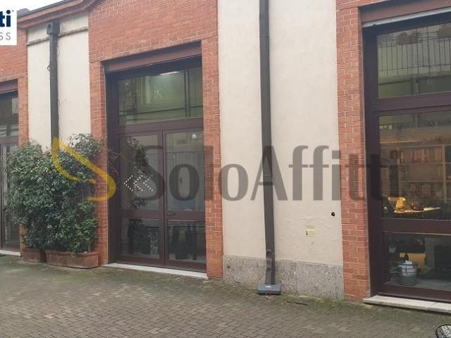 Via Cattaneo 8 monolocale 183mq