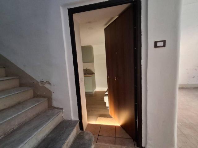 via cavallotti angolo via di Palma