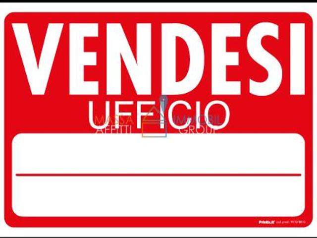Via Cavour 58 8 vani 174mq