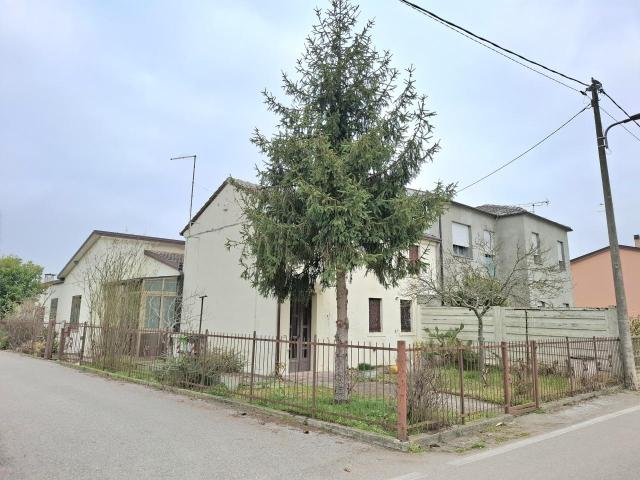Via Cà Matte 27 8 vani 170mq