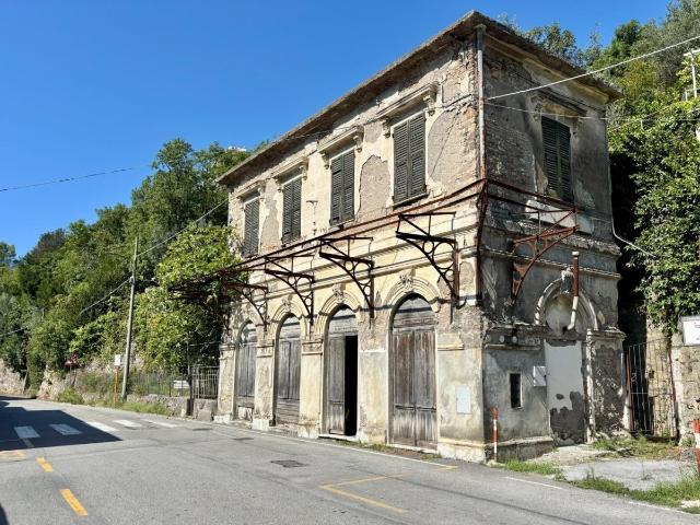 Via Cadighiara 56 7 vani 220mq
