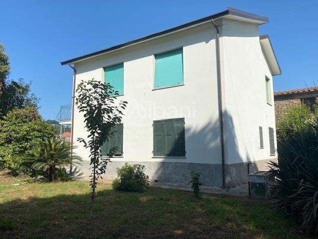 Via Caduti del Lavoro 1 5 vani 125mq