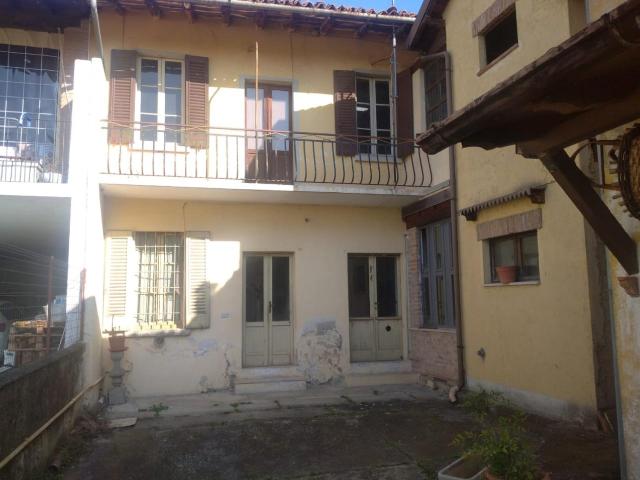 via Caduto Biasutti quadrilocale 120mq