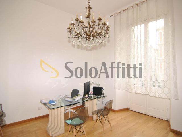 Via Cairoli 12 733 trilocale 60mq