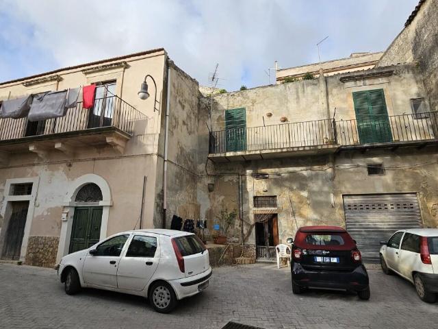 Via Calamezzana 75/3 9 trilocale 85mq