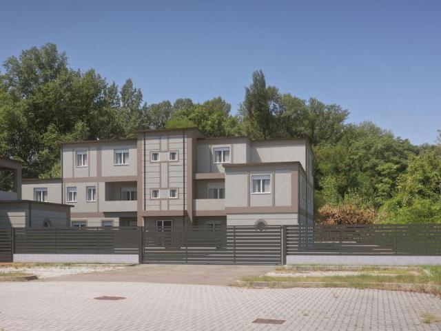 Via Calzolara 5 vani 140mq