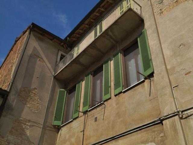 Via Camillo Benso Conte di Cavour 3 6 vani 0mq