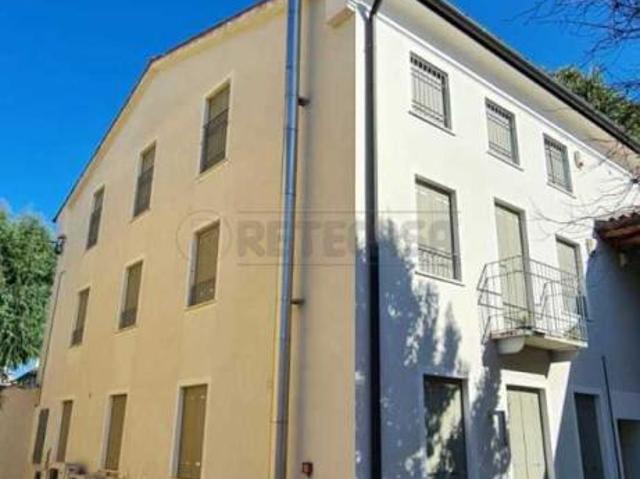 Via Canova 12 quadrilocale 140mq
