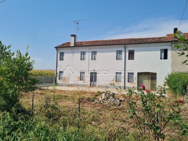 Via Capitello 60 9 vani 434mq