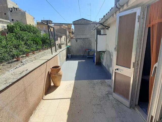 Via Carcerivia Carceri quadrilocale 120mq