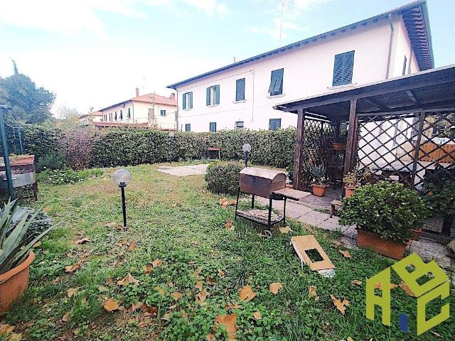 Via Carducci ROSIGNANO SOLVAY 5 vani 110mq