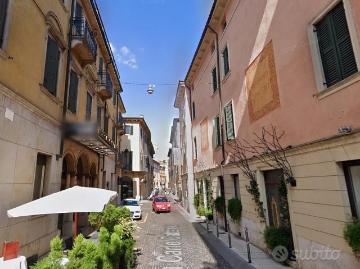 Via carlo cattaneo trilocale