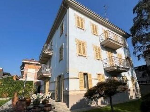 Via Carlo Noè 34 quadrilocale 63mq