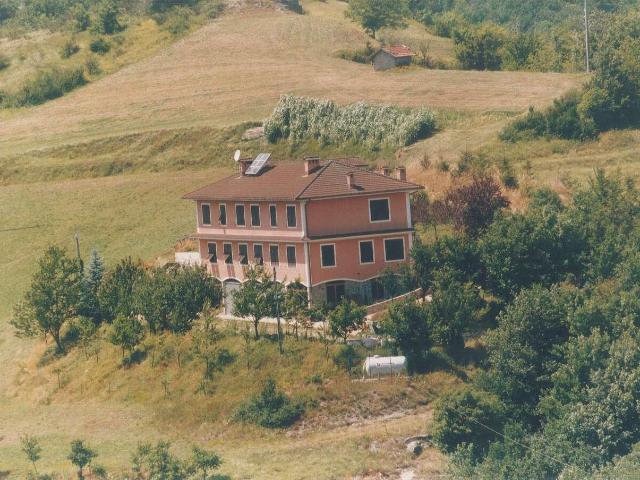 Via Carli 6 12 vani 560mq
