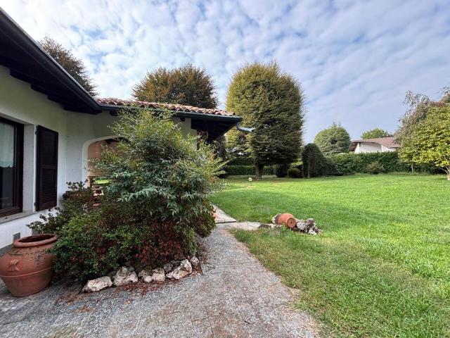 Via Cascina Pelada 115 5 vani 300mq
