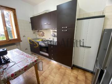 Via Casalecchio 35 E 5 vani 90mq