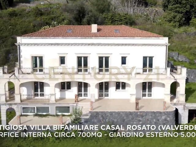 Via Casalrosato 19 12 vani 375mq