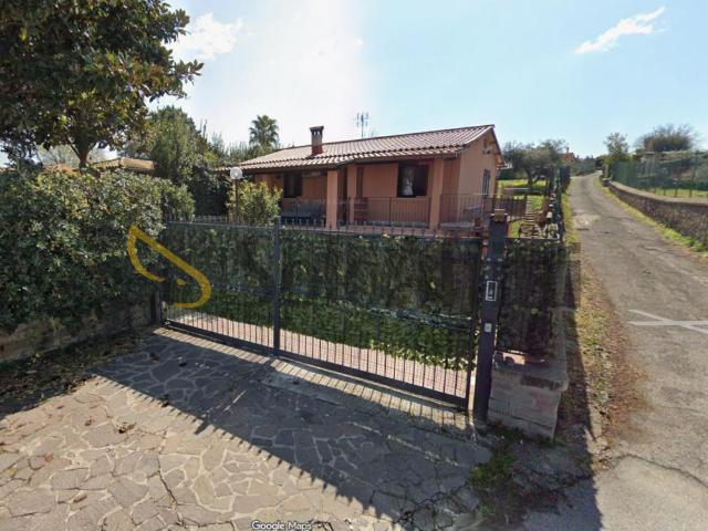 Via Castel de Paolis quadrilocale 130mq
