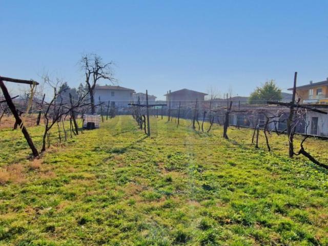 Via Castello 17 2500mq