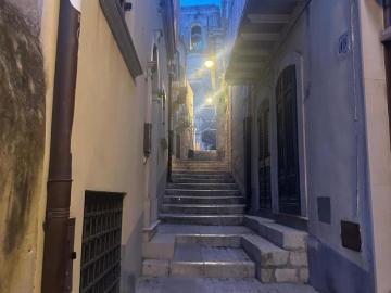 Via Castello 20 monolocale 45mq