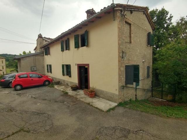 Via Castello 35 6 vani 135mq