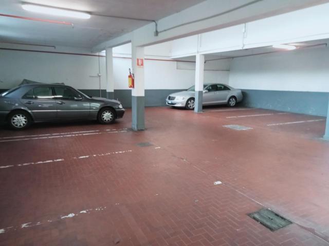VIA CELESIA RIVAROLO / CERTOSA 10 vani 400mq