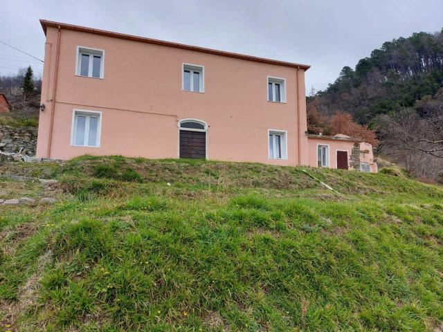 Via Centrale 16 10 vani 275mq