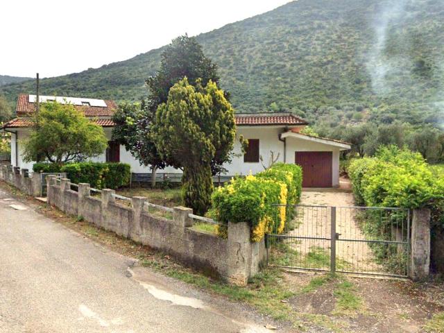 Via Cesalunga 25 6 vani 145mq
